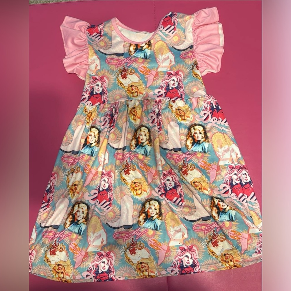 Colorful Graphic Print Dress with Pink Sleeves